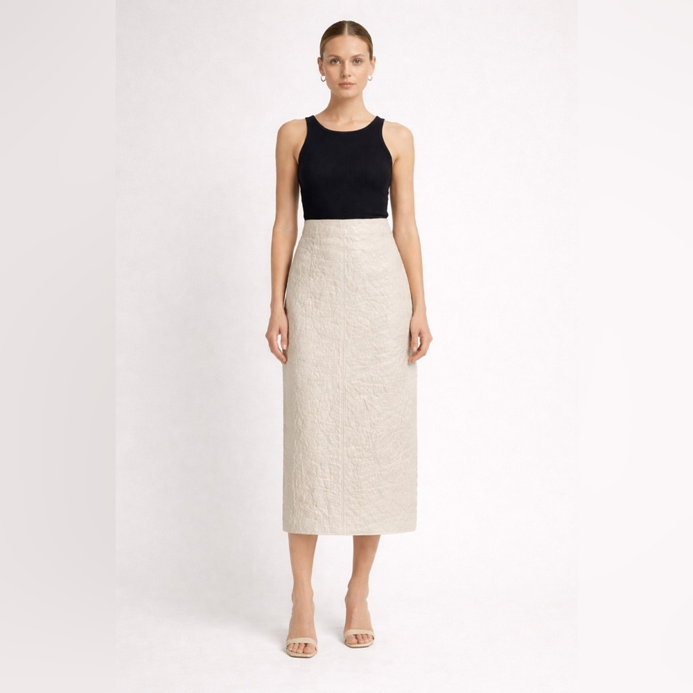 Massimo Dutti Crackled
skirt • Champagne •...
Sheep 🐑 Leather Skirt - ...